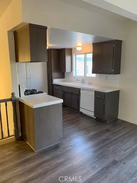 217 Crest Drive, Manhattan Beach, CA 90266