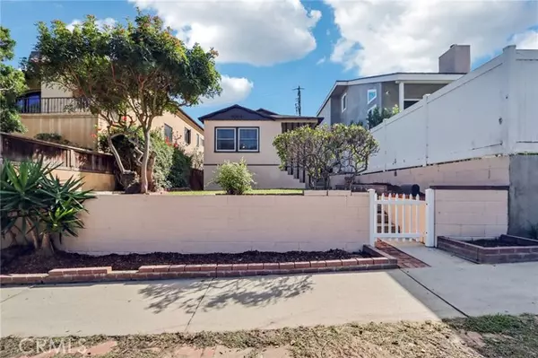 Manhattan Beach, CA 90266,532 Rosecrans Avenue