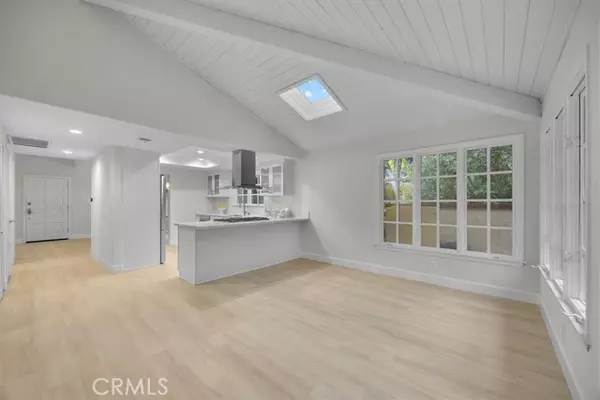 Manhattan Beach, CA 90266,33 W Malaga Place