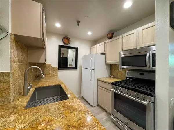 Los Angeles, CA 90024,10960 Ashton #403