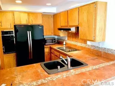 Redondo Beach, CA 90277,1007 S Catalina #106