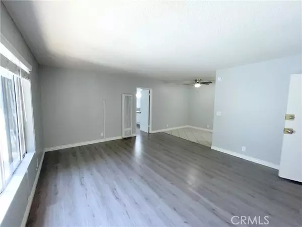 Hawthorne, CA 90250,13717 Chadron Avenue #16