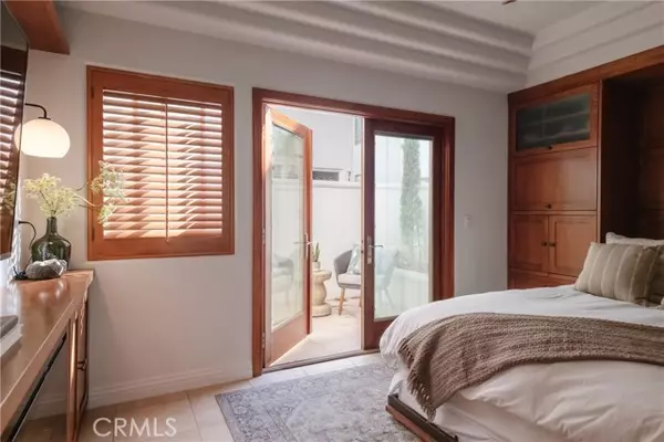 716 Manhattan Beach Blvd, Manhattan Beach, CA 90266