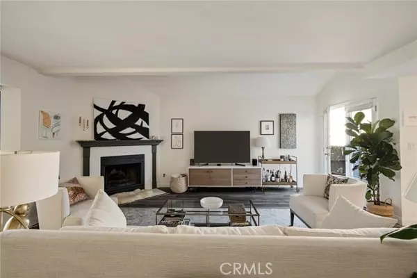 Redondo Beach, CA 90277,240 S Broadway #2