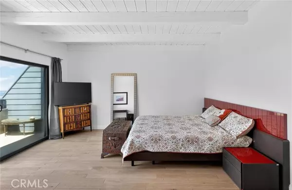 Redondo Beach, CA 90277,431 Camino De Las Colinas