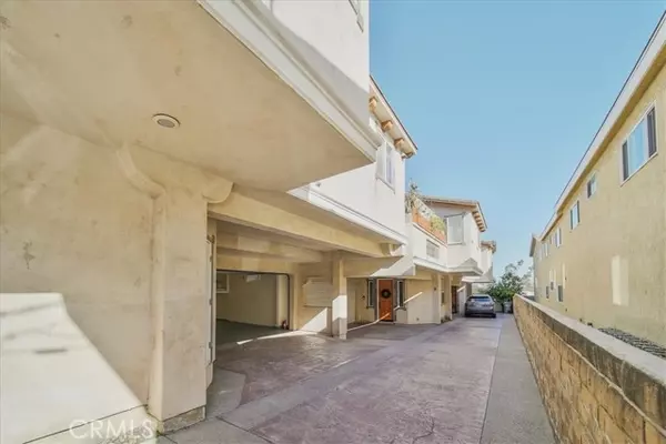 Redondo Beach, CA 90278,2109 Vanderbilt Lane #A