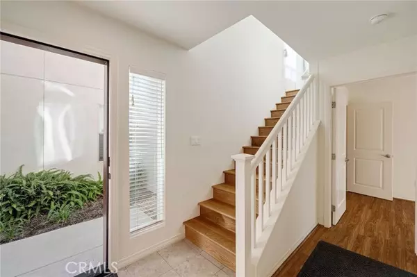 Hawthorne, CA 90250,12013 Acadia Court