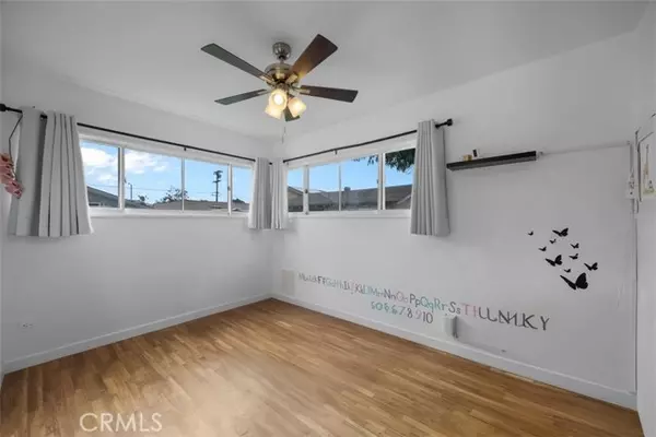 Wilmington (los Angeles), CA 90744,1566 N Neptune