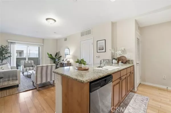 Redondo Beach, CA 90278,2750 Artesia #341