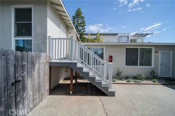 Manhattan Beach, CA 90266,926 Manhattan Beach Blvd