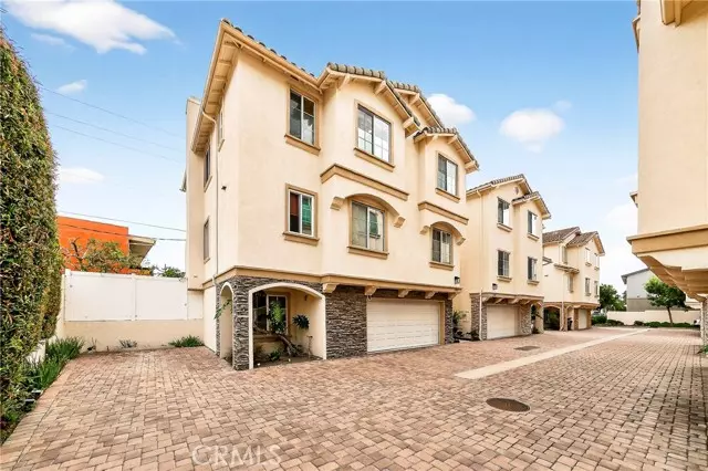 Torrance, CA 90505,24005 Los Codona