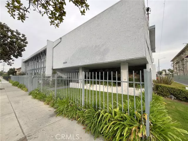 Hawthorne, CA 90250,12926 Doty Avenue #9