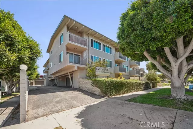 Redondo Beach, CA 90277,100 S Guadalupe Avenue #206