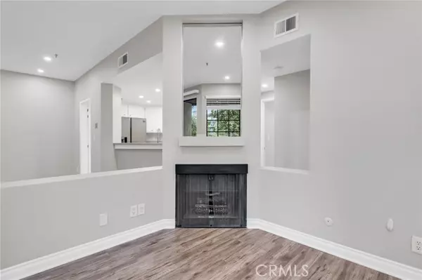 Torrance, CA 90503,2559 Plaza Del Amo #215