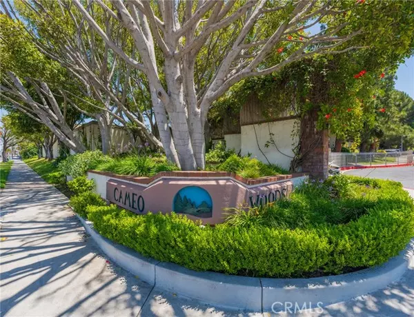 Los Angeles, CA 90016,5835 Bowcroft Street #2