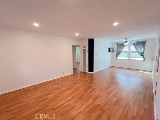 Los Angeles, CA 90016,5835 Bowcroft Street #2