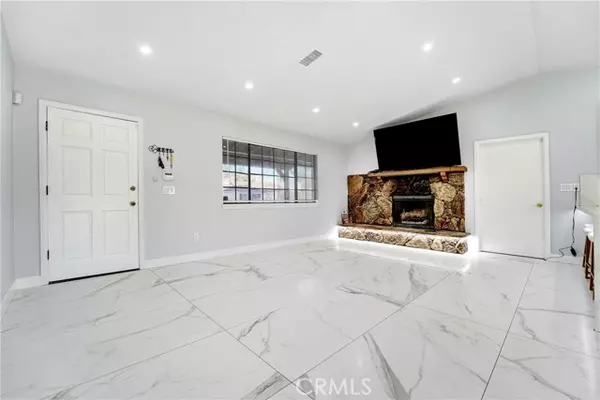 Lancaster, CA 93535,41048 173rd