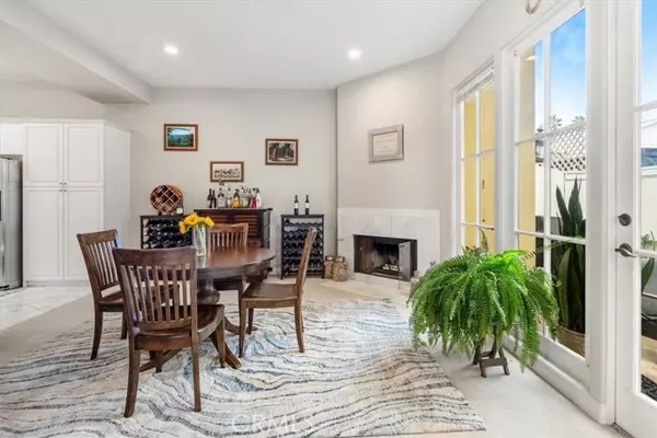 Redondo Beach, CA 90277,723 S Broadway