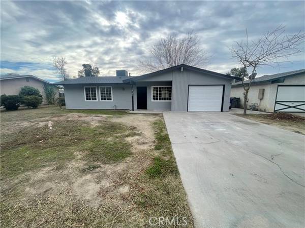 14561 W D Street, Kerman, CA 93630