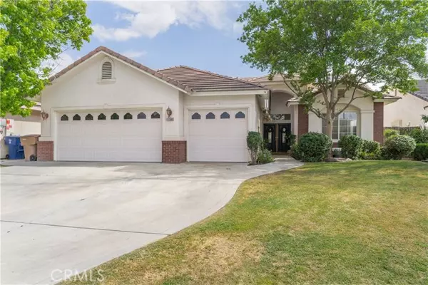 11105 Southwales Court, Bakersfield, CA 93312