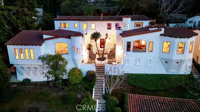 3702 Arbolada Road, Los Angeles, CA 90027
