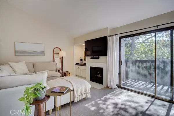 Solvang, CA 93463,245 5th Street #C