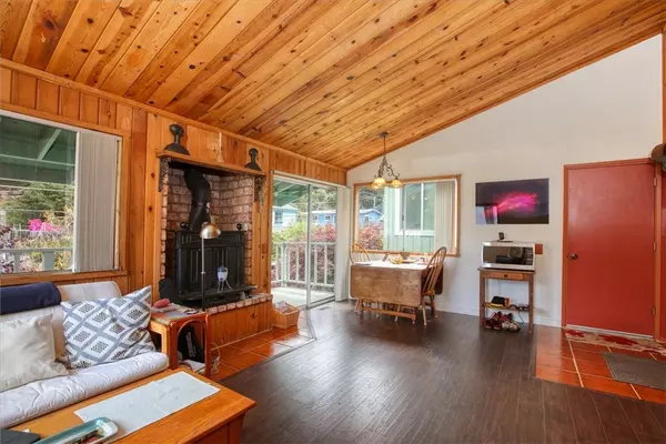 Cambria, CA 93428,910 Sheffield Street