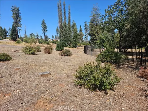 5232 Trafalgar Sq, Paradise, CA 95969