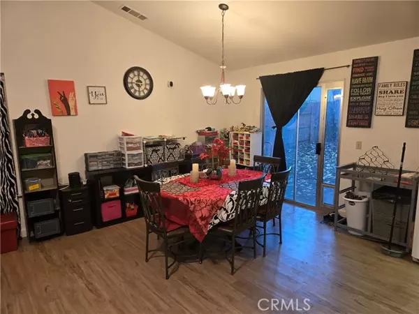 Chico, CA 95926,661 Victorian Park