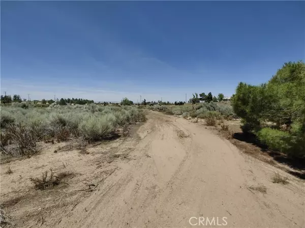 5533 Sunnyslope Road, Phelan, CA 92371