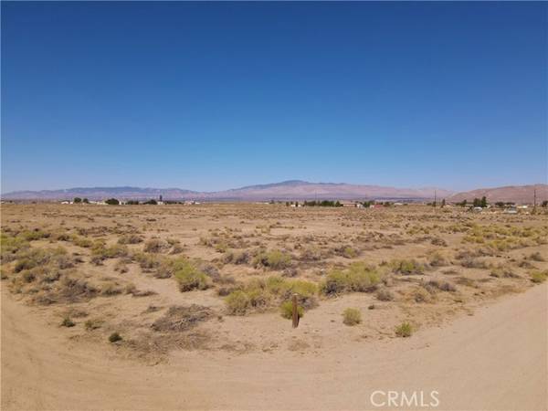 700 75th Street, Rosamond, CA 93560