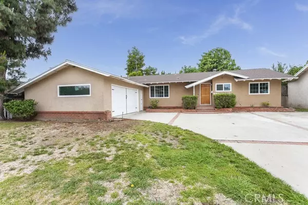 8013 Moorcroft Avenue, Canoga Park (los Angeles), CA 91304