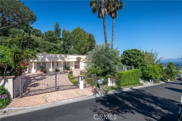 3345 Woodcliff Road, Sherman Oaks (los Angeles), CA 91403