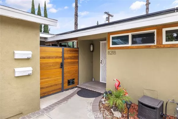 8218 Garden Grove Avenue, Reseda (los Angeles), CA 91335