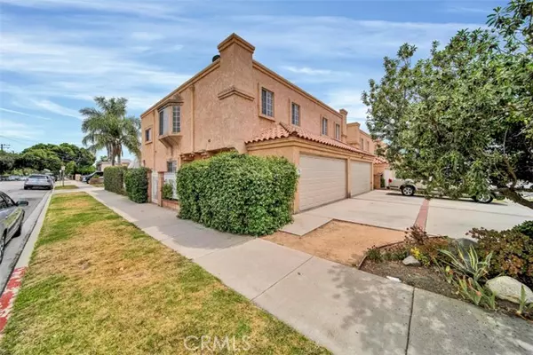 452 Chatsworth Dr., San Fernando, CA 91340