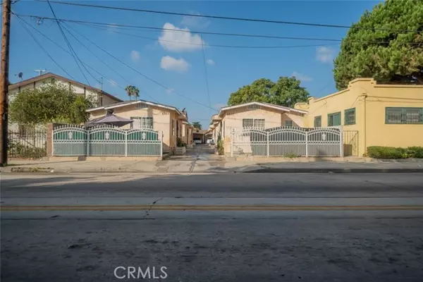 5017 S San Pedro Street, Los Angeles, CA 90011