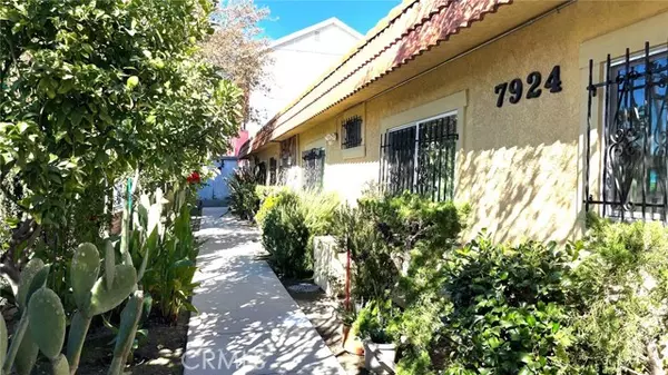 7924 Laurel Canyon Boulevard #18, North Hollywood (los Angeles), CA 91605