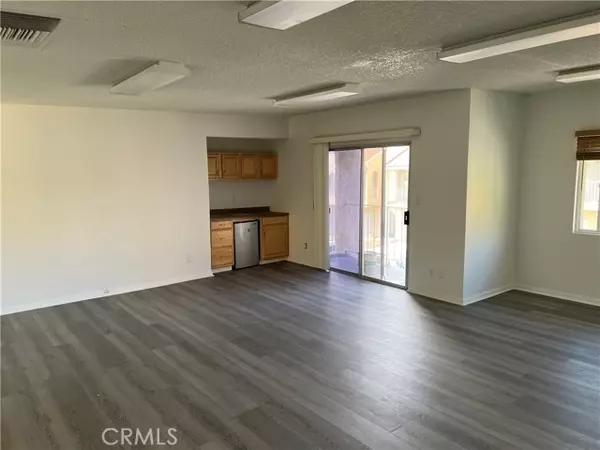 Canyon Country (santa Clarita), CA 91351,18335 Sierra