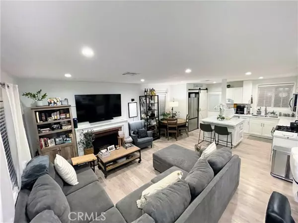 9070 Costello Avenue, Panorama City (los Angeles), CA 91402