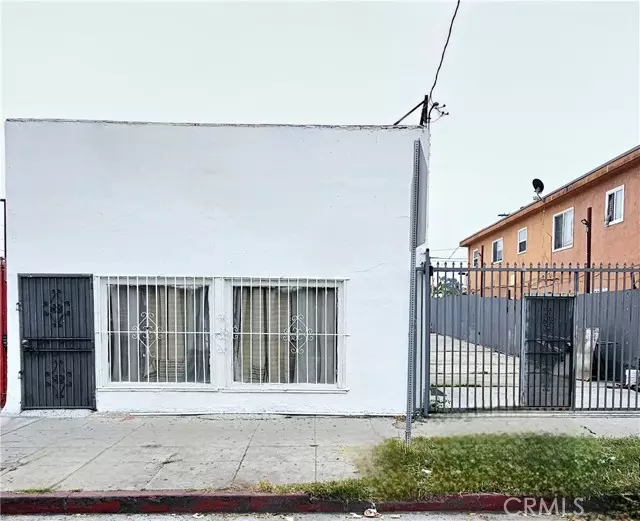 Los Angeles, CA 90011,4606 Compton Avenue