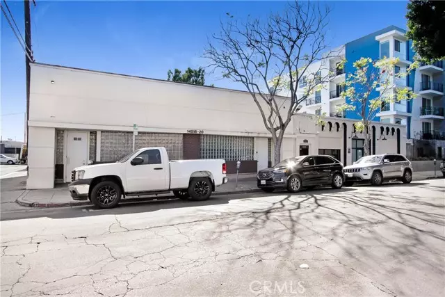 Van Nuys (los Angeles), CA 91411,14520 Erwin Street