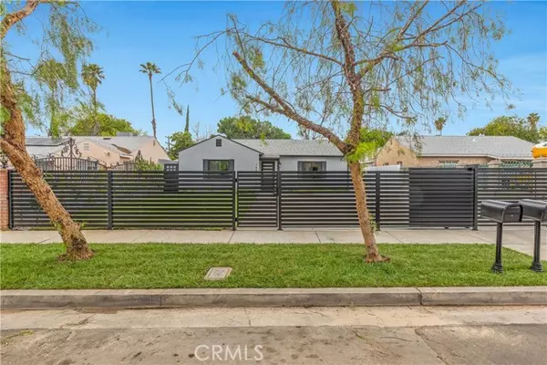 7449 Variel Avenue, Canoga Park (los Angeles), CA 91303