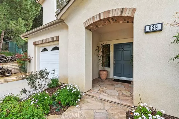 Newbury Park (thousand Oaks), CA 91320,639 Doe Creek Circle