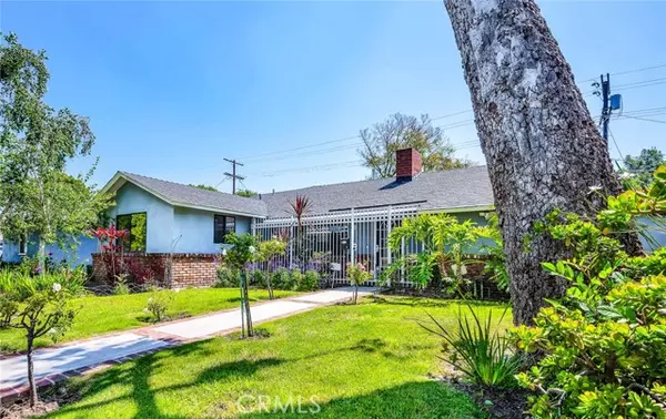 8014 Lasaine Avenue, Northridge (los Angeles), CA 91325