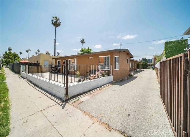 14342 Gilmore Street, Van Nuys (los Angeles), CA 91401