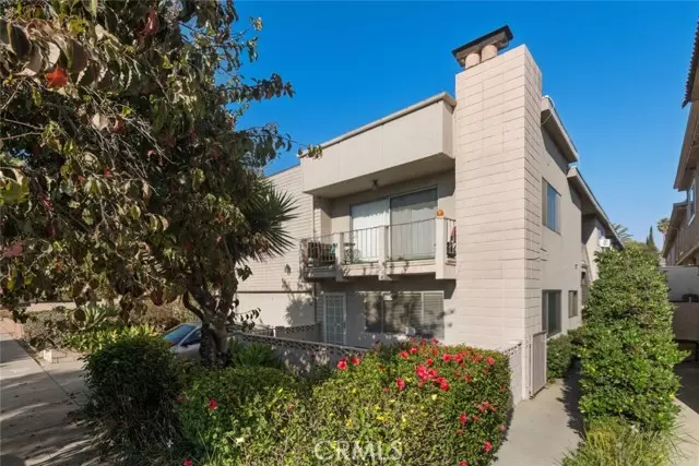 1331 Berkeley Street #2, Santa Monica, CA 90404