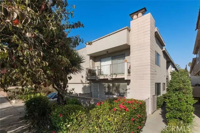 Santa Monica, CA 90404,1331 Berkeley Street #2