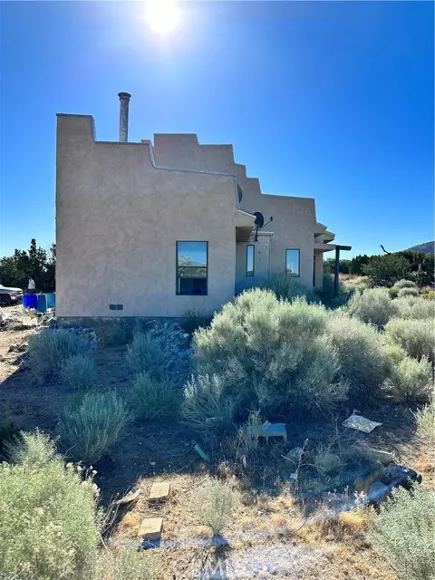 Llano, CA 93544,19750 Panorama Road