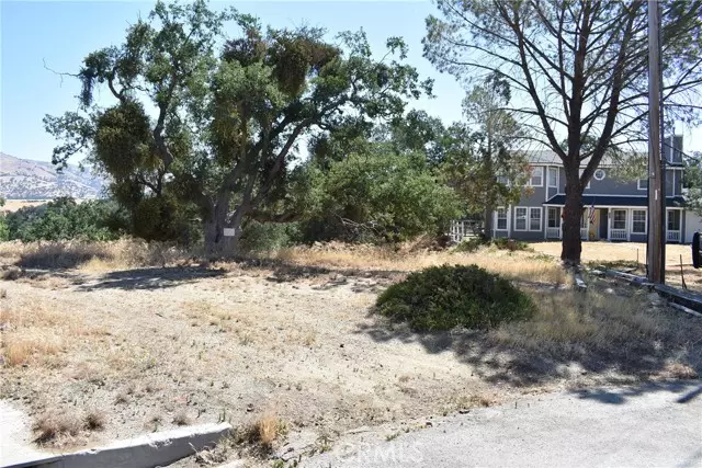 Tehachapi, CA 93561,22948 Rim Way