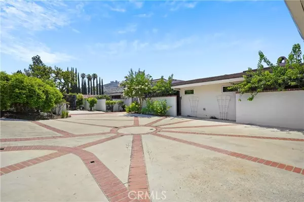 Calabasas, CA 91302,24650 Park Miramar